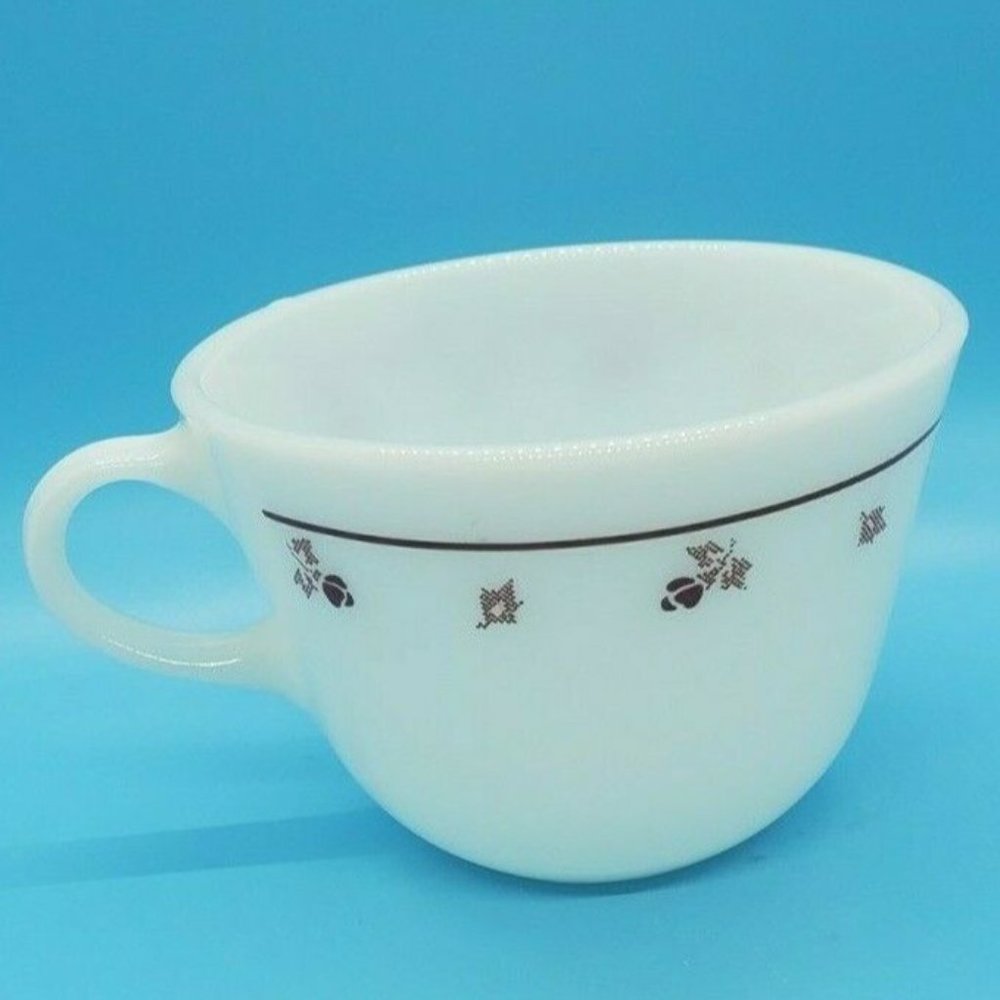 1 Vintage Pyrex Coffee Tea Cup Mug Tableware Corning Burgundy Rose Milk Glass 